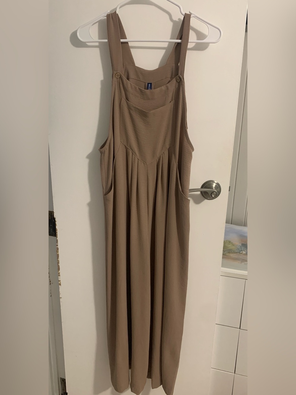 Wide legged overalls with pockets